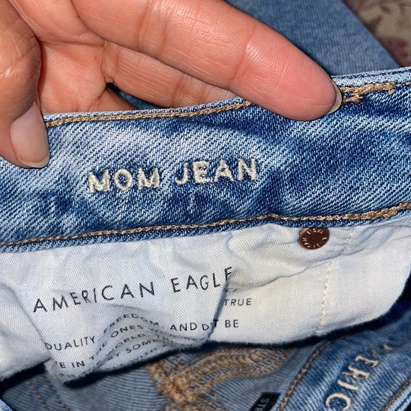 American Eagle Distressed Mom Jeans - Picture 6 of 7